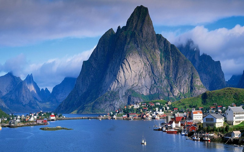 CRUCEROS NORUEGA FIORDOS ISLAS LOFOTEN GRAVDAL VESTERALEN LEKNES CRUCEROS NORWAY FJORDS CRUISES NORWEGIAN FJORDS
